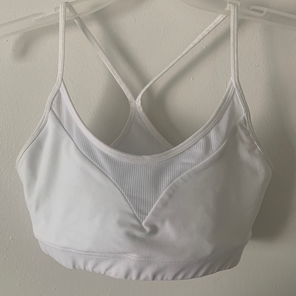 White Fox Boutique White Mesh Sports Bra Medium - Picture 3 of 4